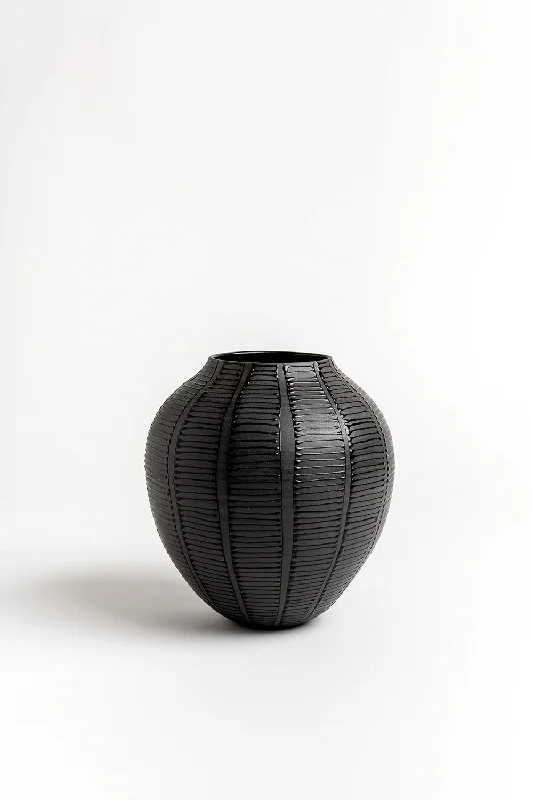 Grande Round Vase | Black with Black Ladder Stripes