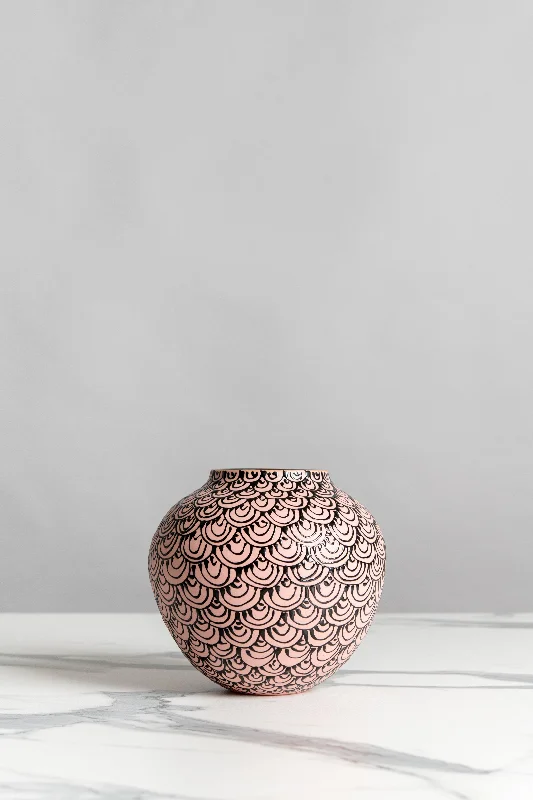 Round Vase | Pink with Black Japanese Bows